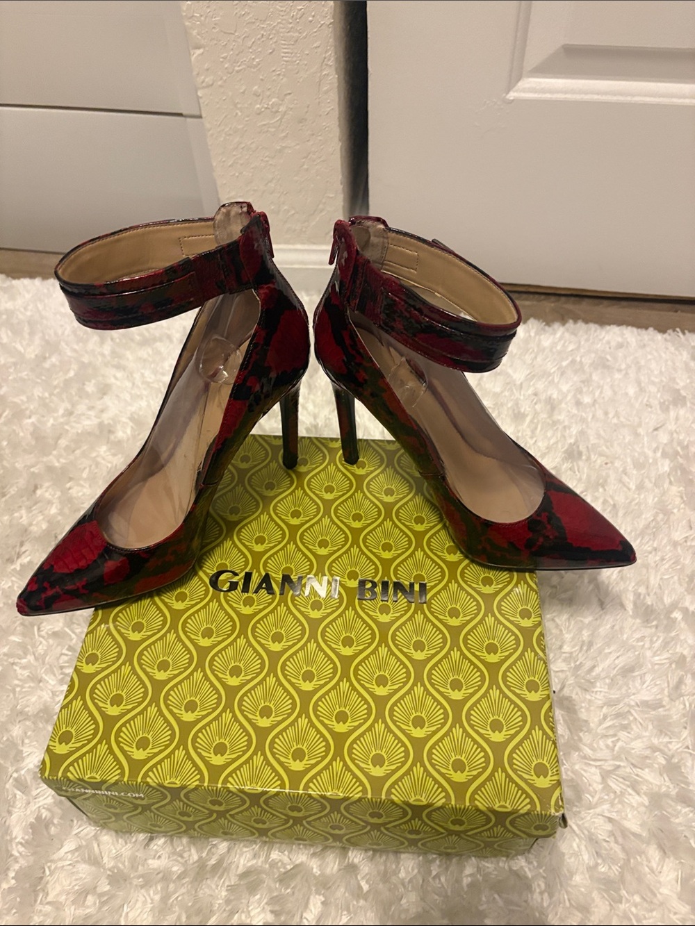 Gianni Bini Red and Black Floral Ankle-Strap Pointed-Toe Pumps